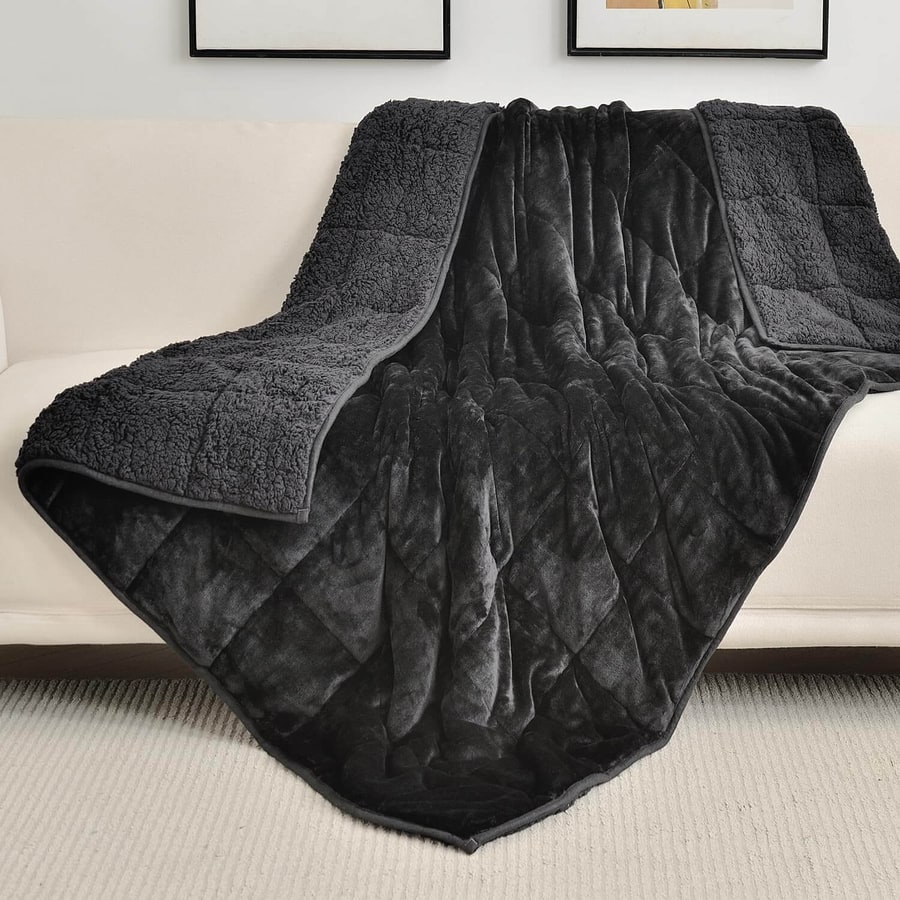Wemore Sherpa Fleece Weighted Blanket 15 lb hero image